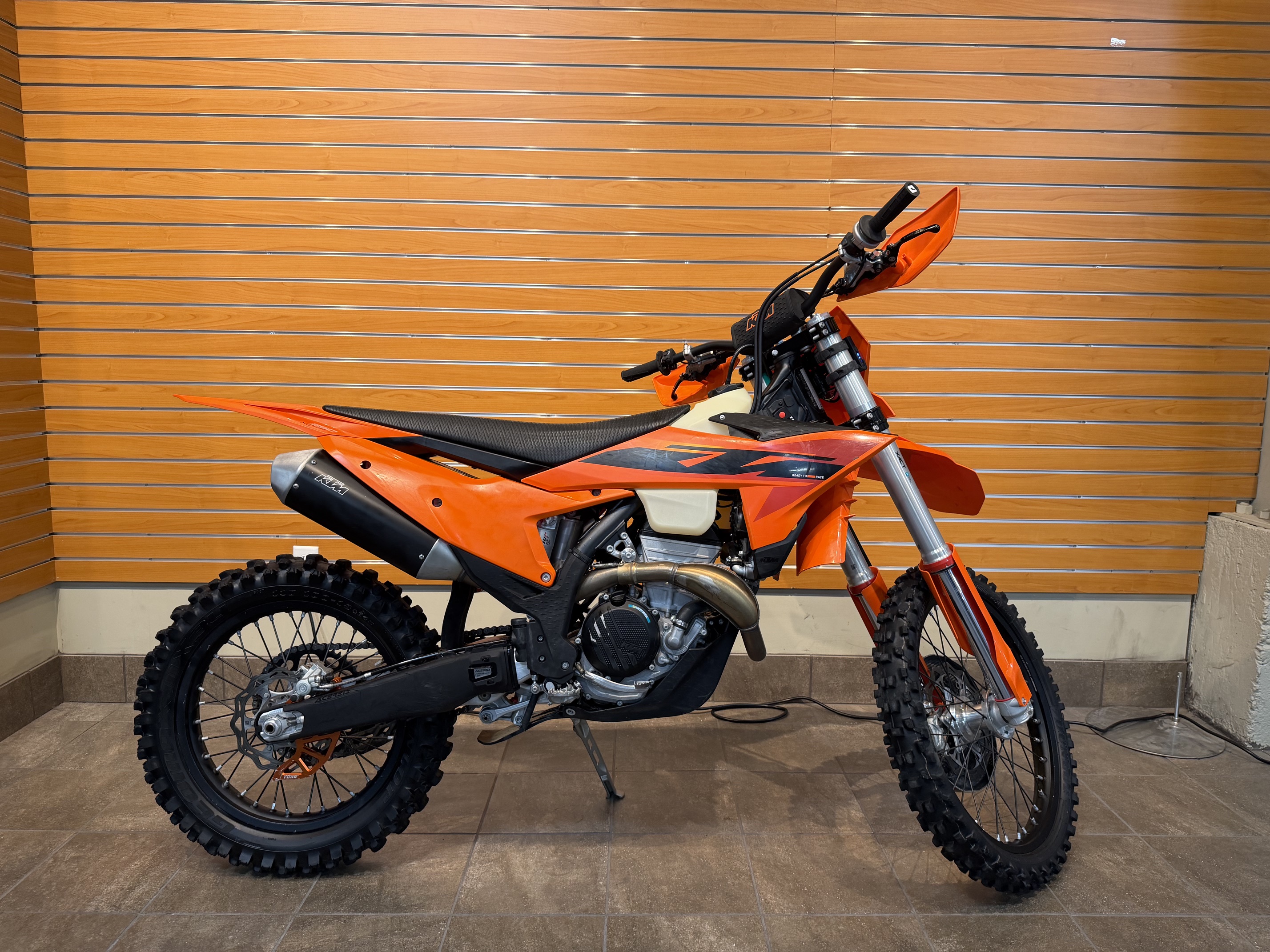 2025 KTM 350 XC-F DIRT BIKE