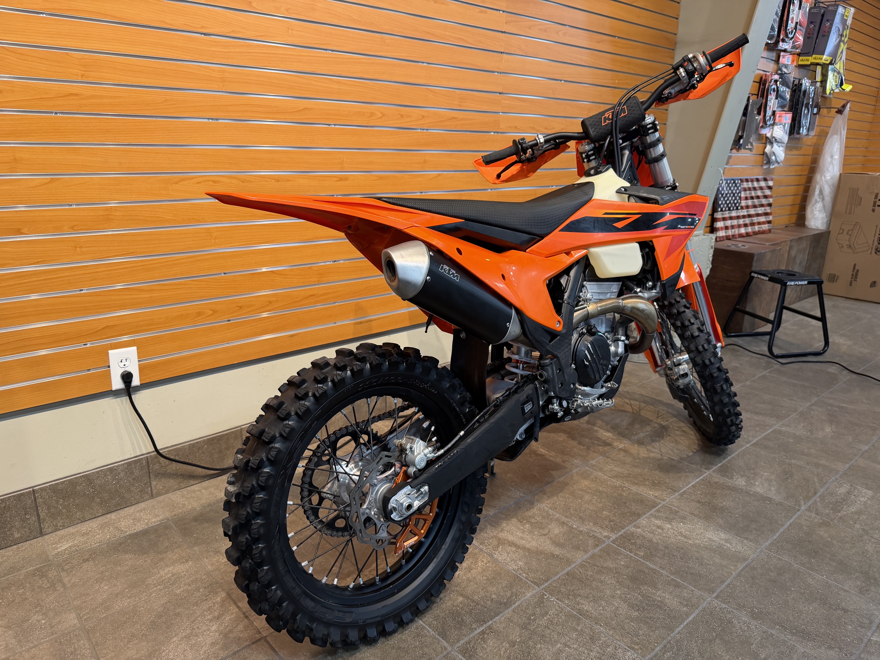 2025 KTM 350 XC-F DIRT BIKE