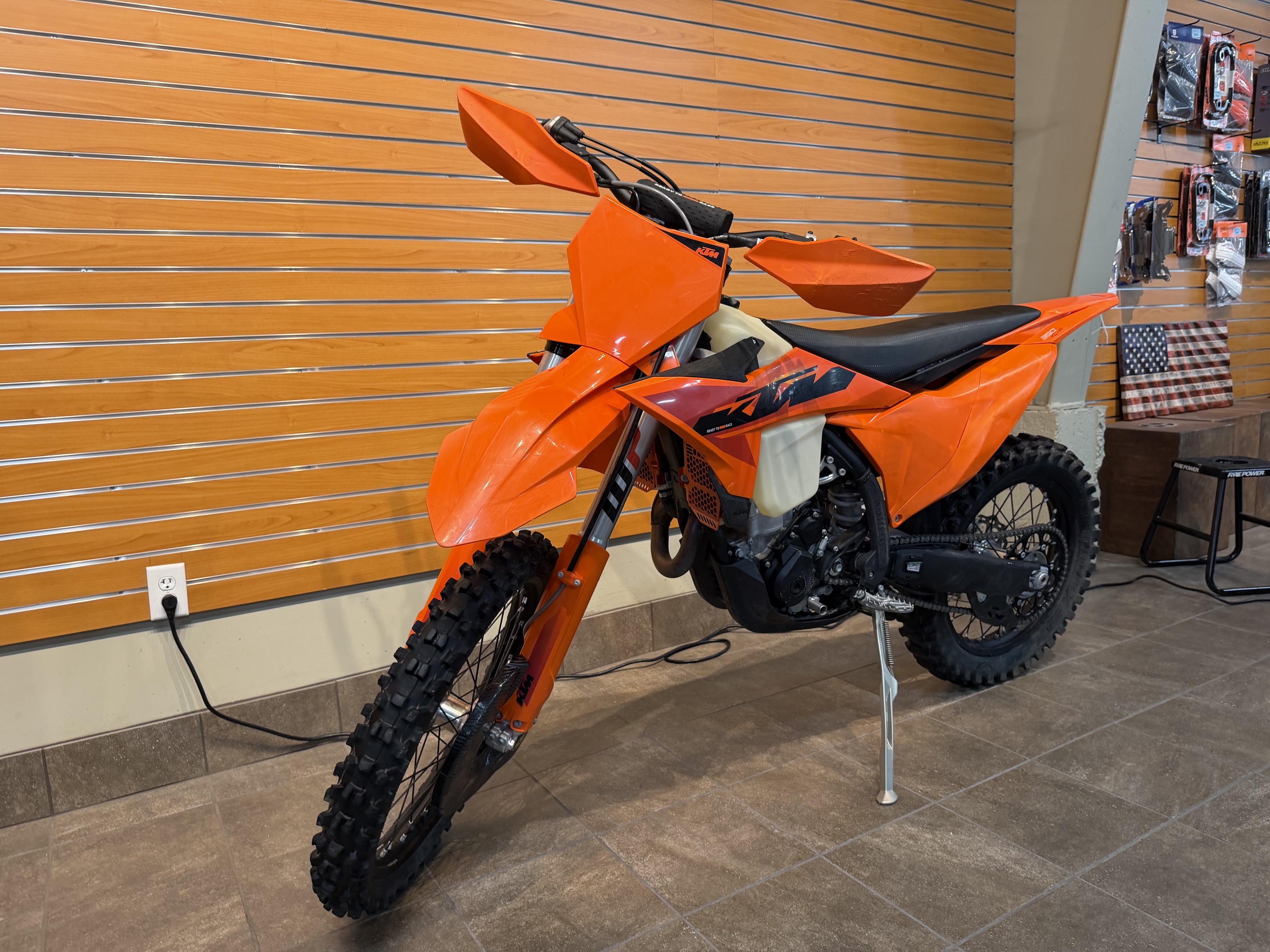 2025 KTM 350 XC-F DIRT BIKE