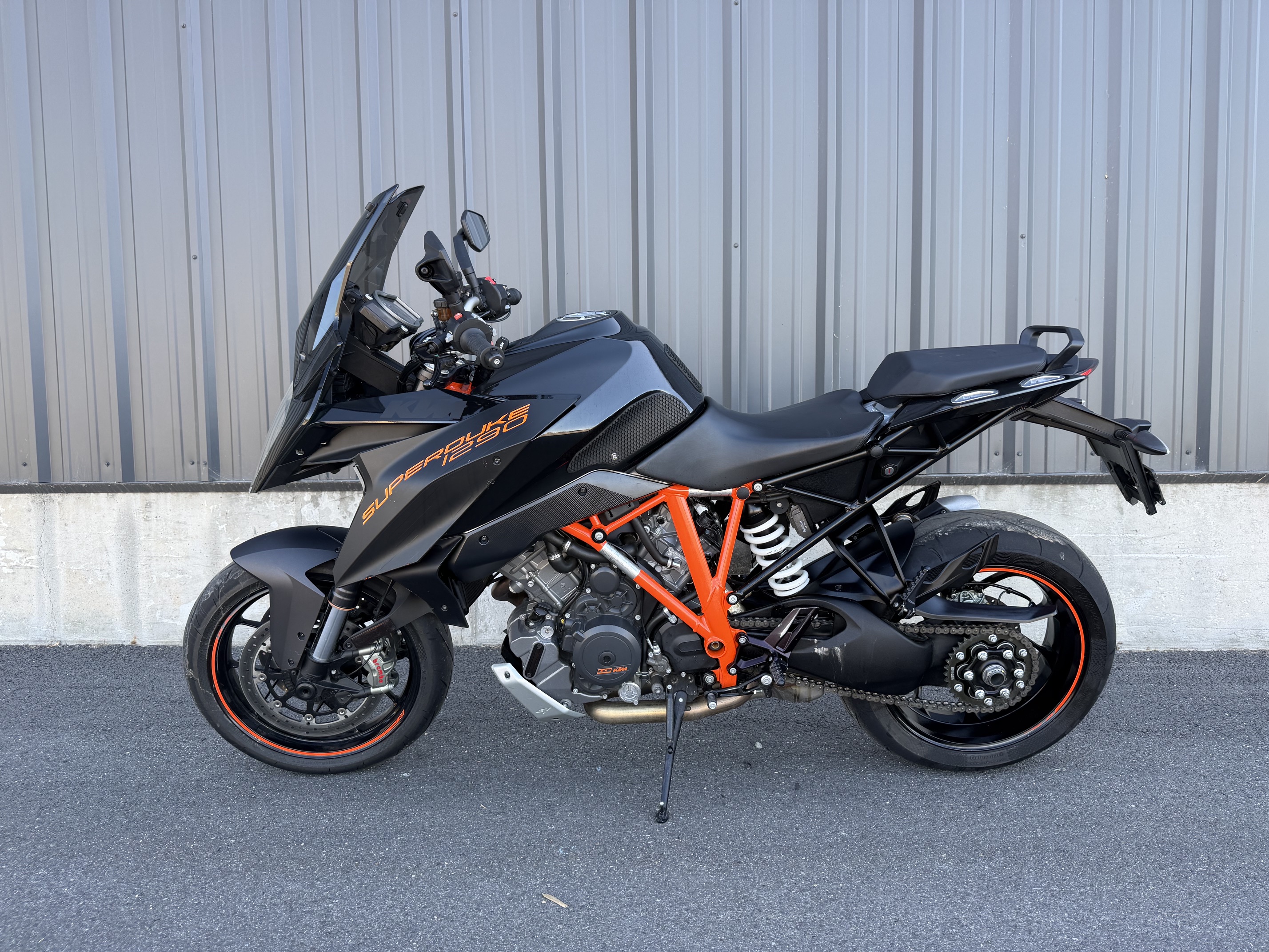 2017 KTM 1290 SUPER DUKE GT MOTORCYCLE