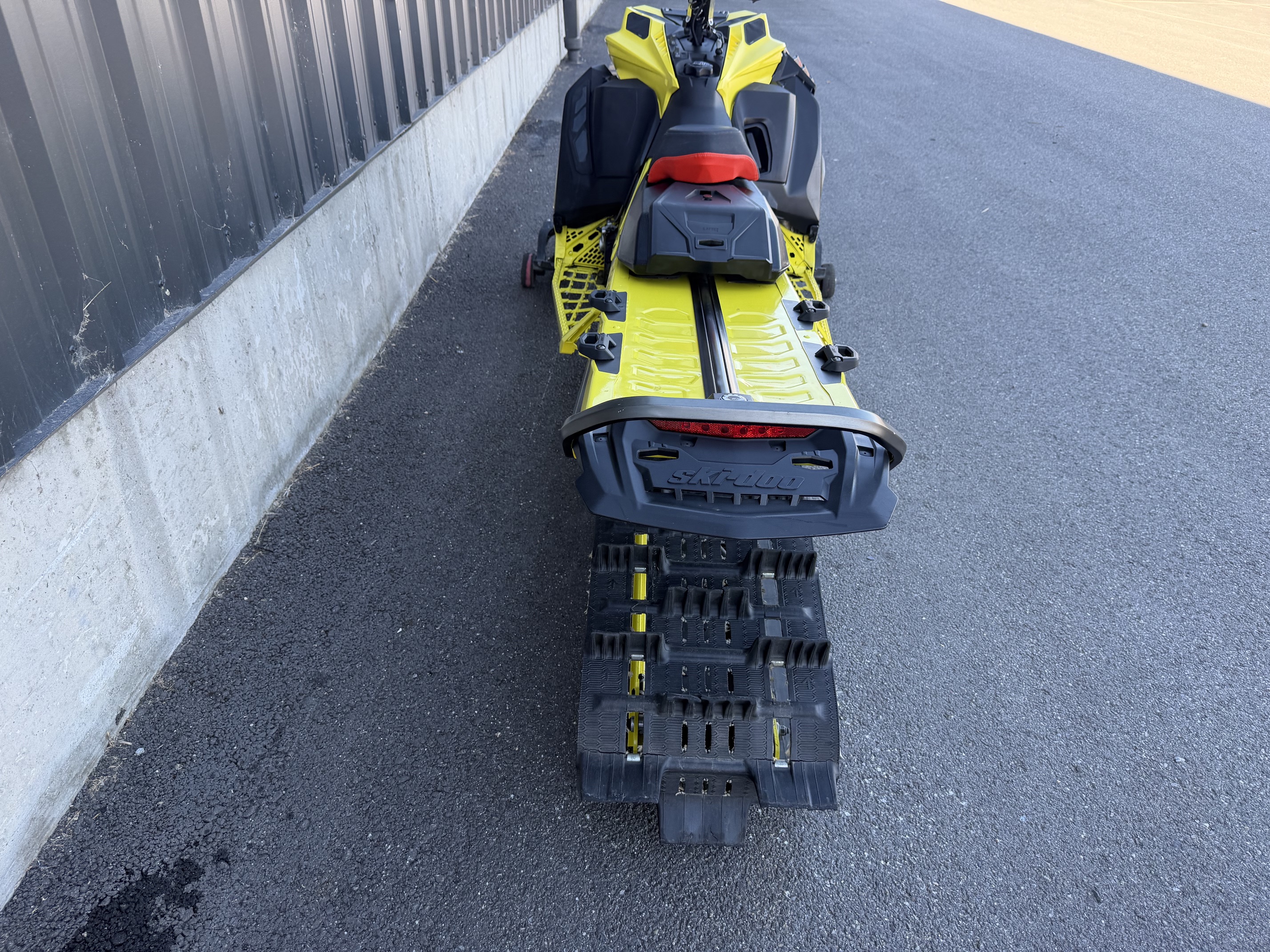 2020 SKI-DOO Ski-Doo Summit 165 850 E-TEC Turbo-S SNOWMOBILE
