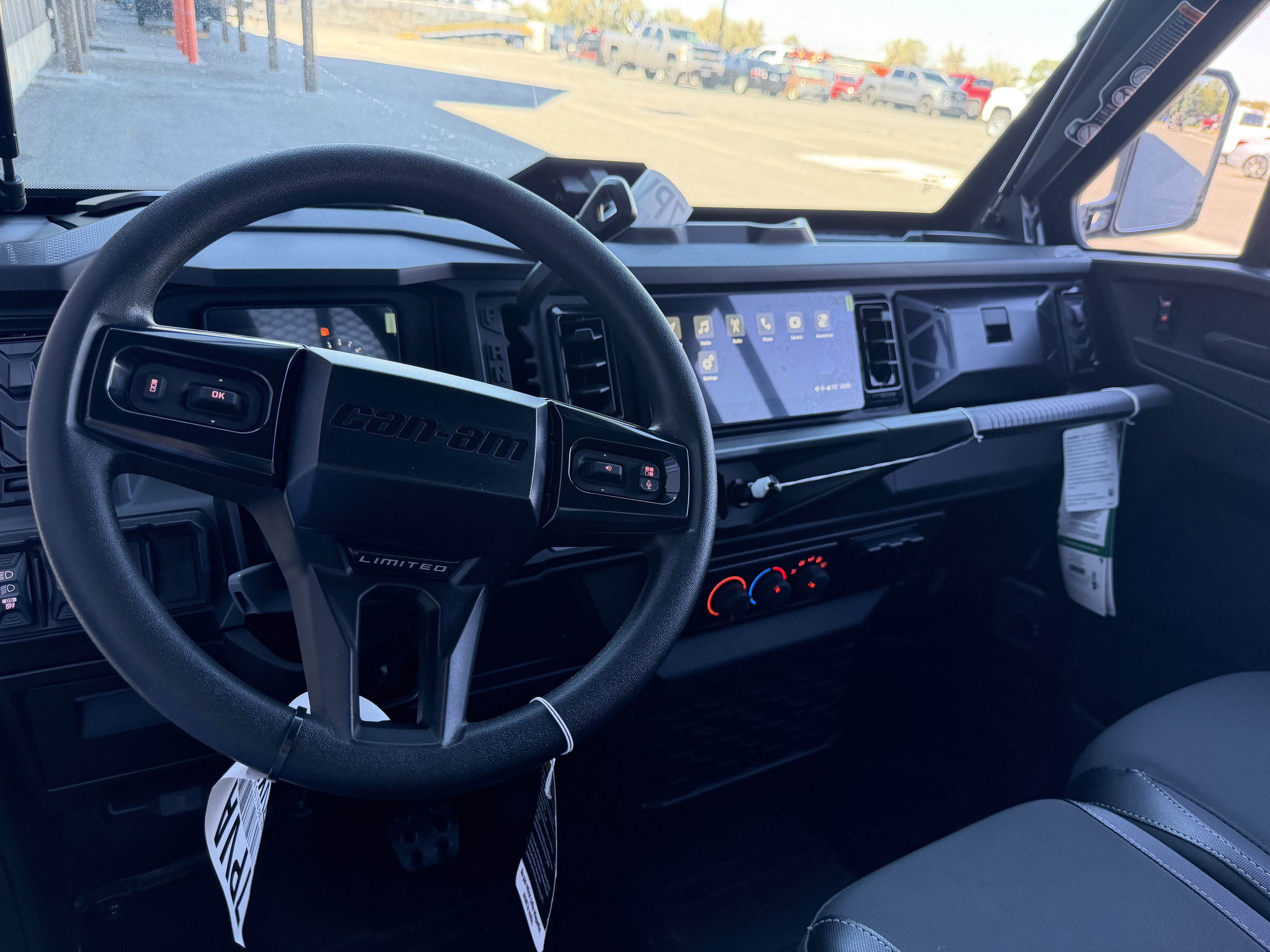 2027 CAN-AM Defender XU Limited UTV