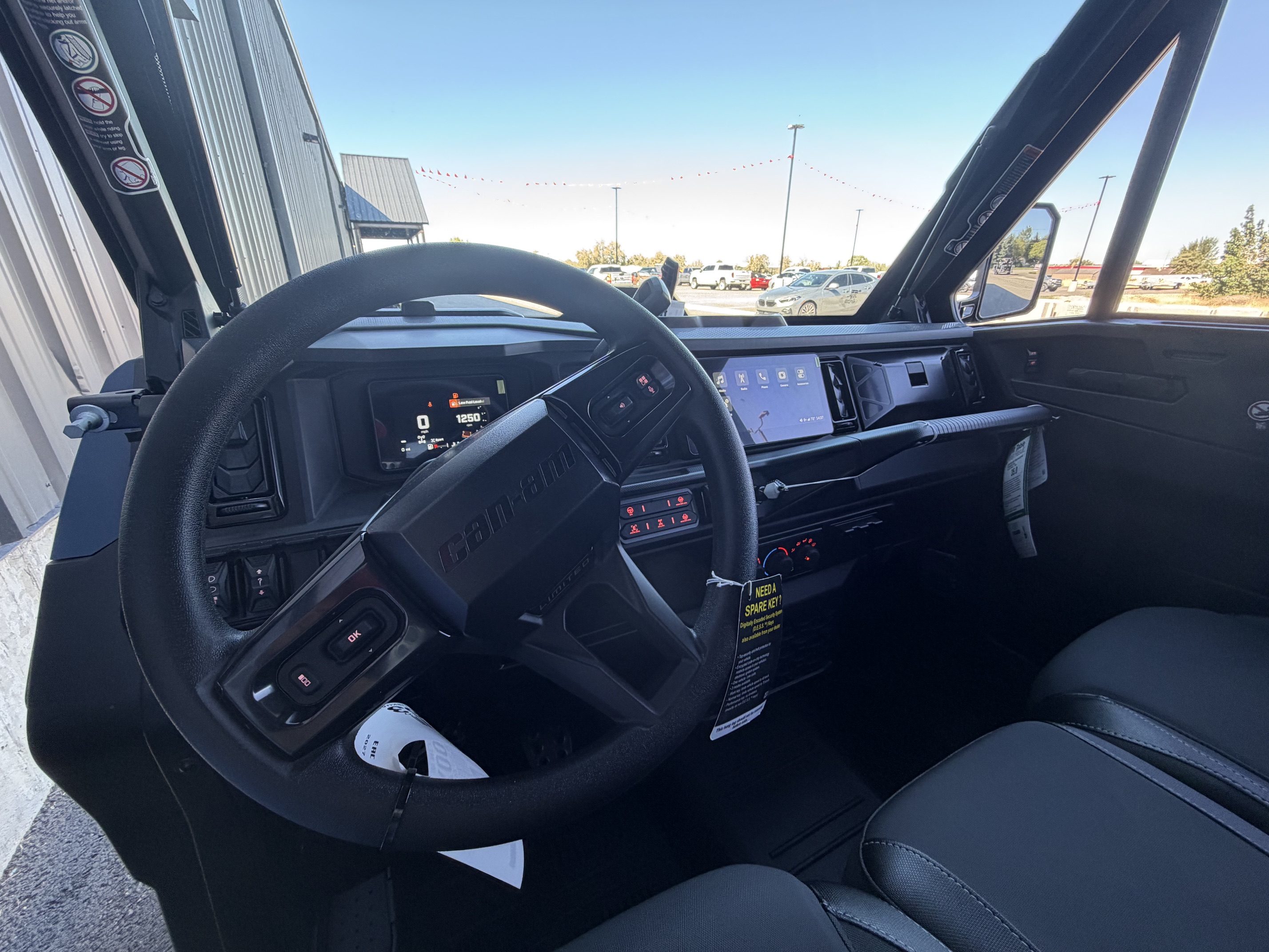 2027 CAN-AM Defender XU MAX Limited UTV