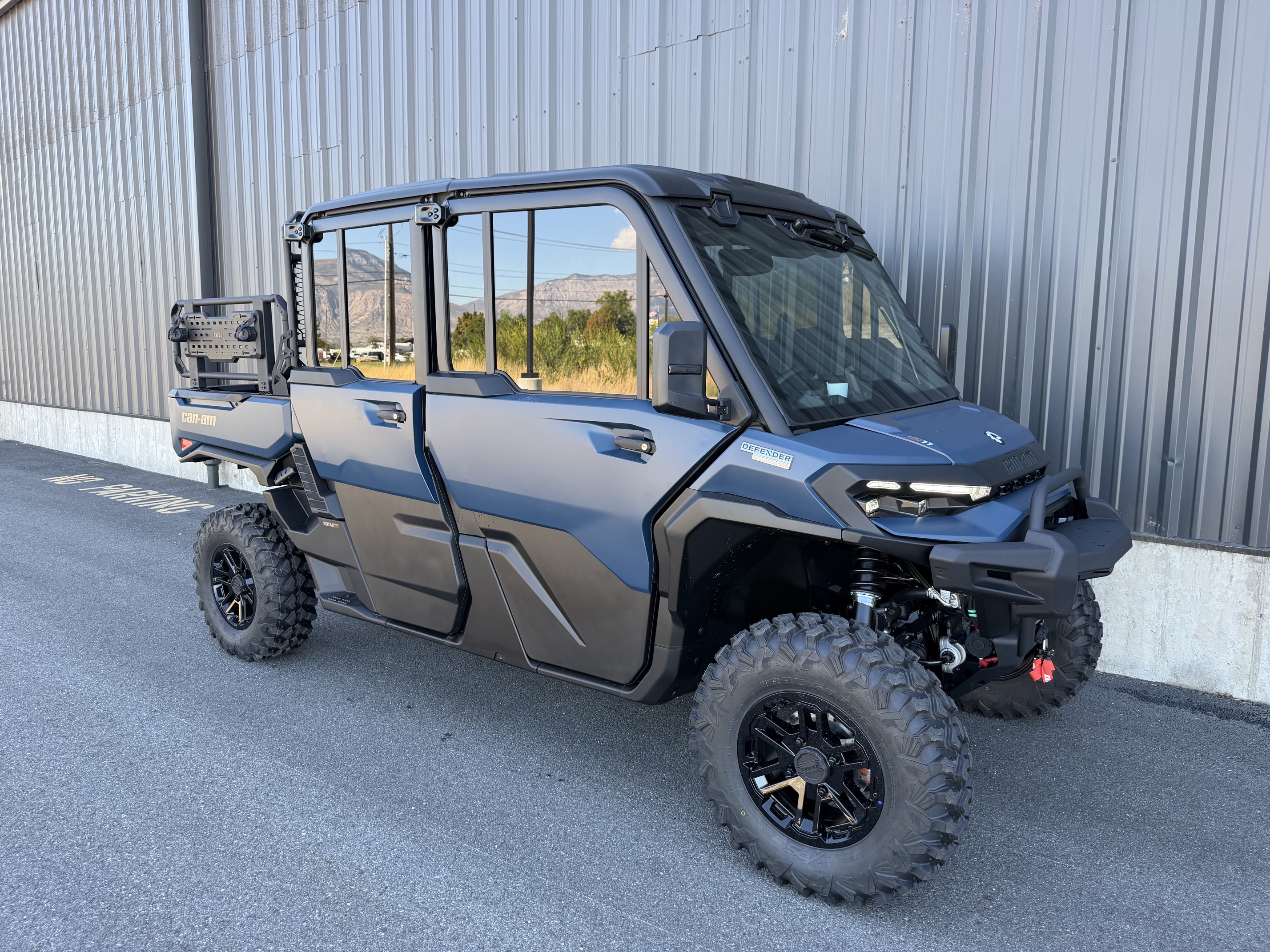 2027 CAN-AM Defender XU MAX Limited UTV