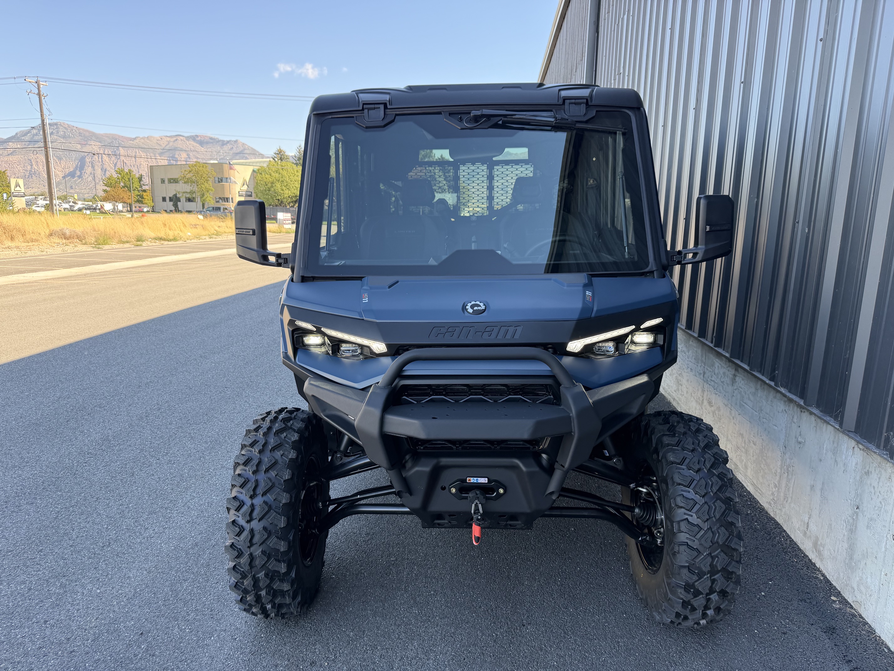 2027 CAN-AM Defender XU MAX Limited UTV