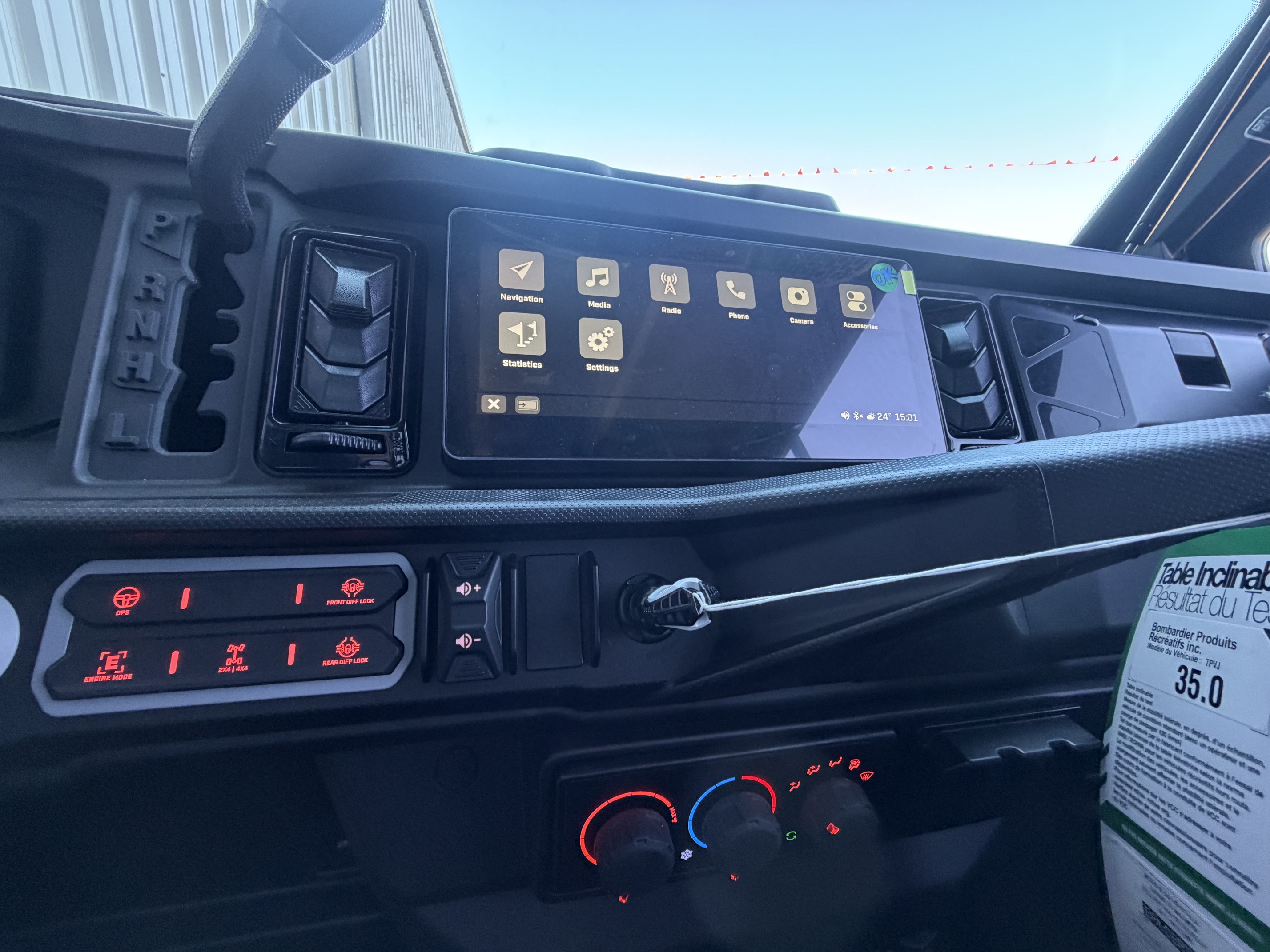 2027 CAN-AM Defender XU MAX Limited UTV