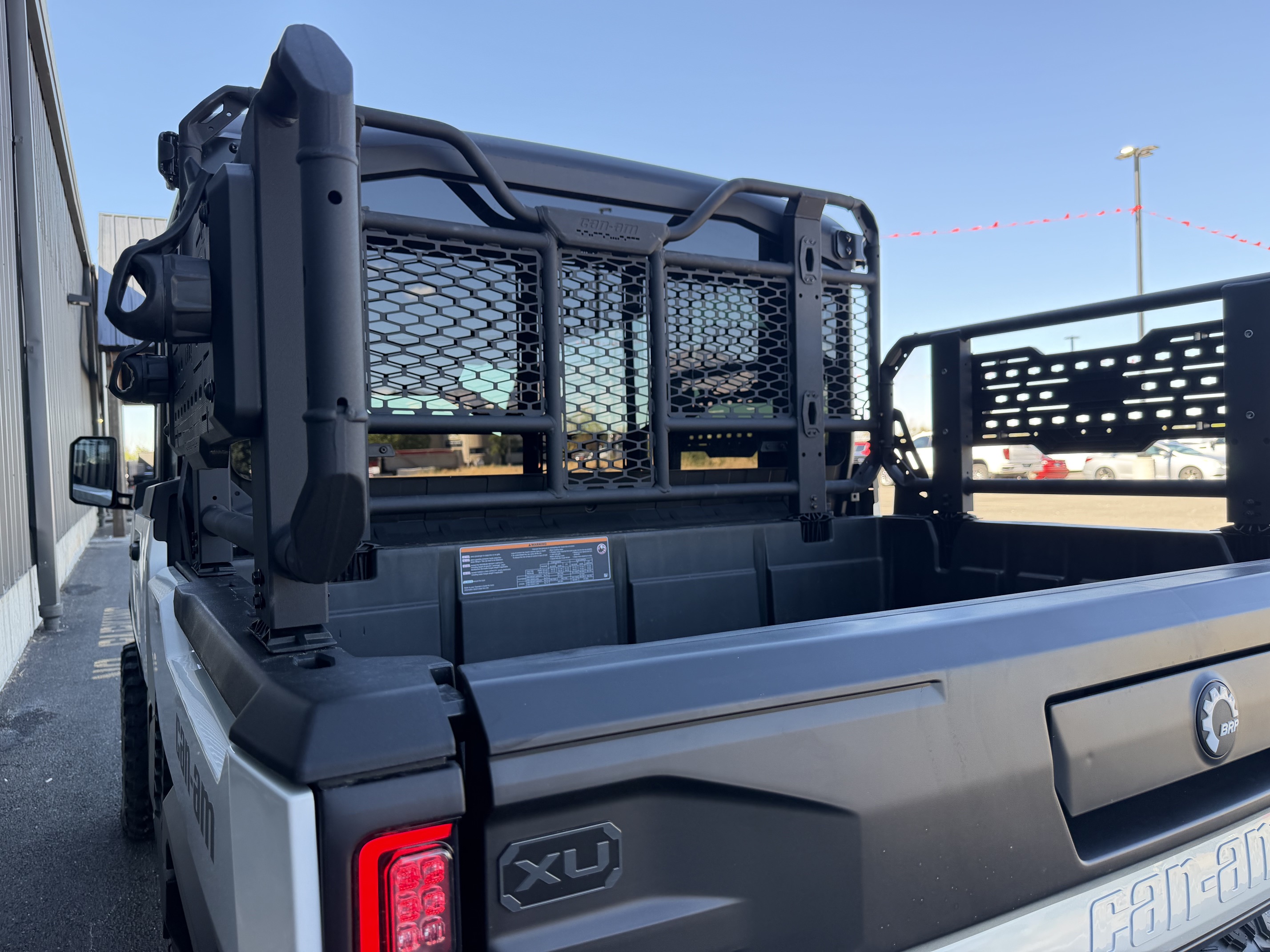 2027 CAN-AM Defender XU MAX Limited UTV