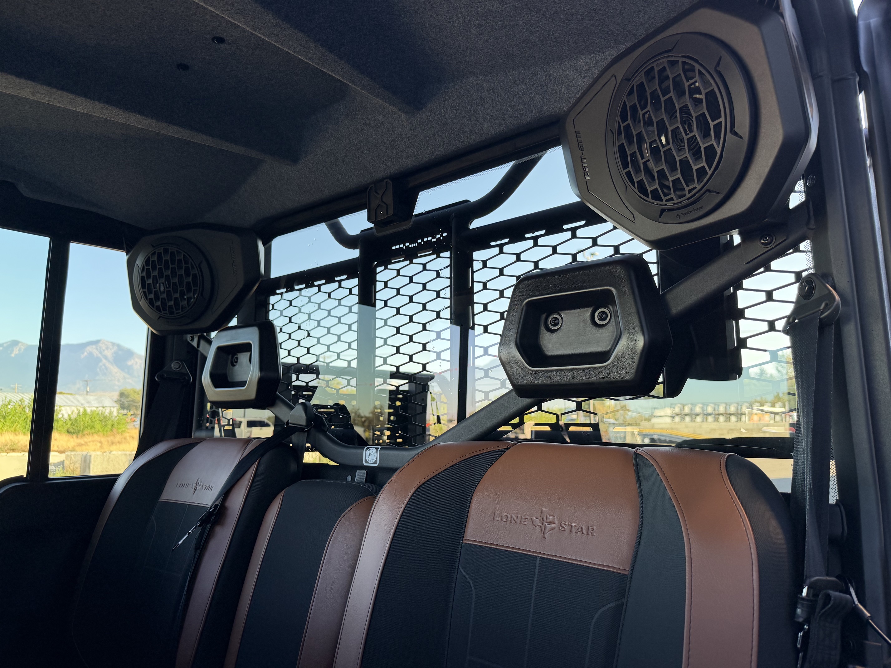 2027 CAN-AM Defender XU MAX LONE STAR CAB UTV