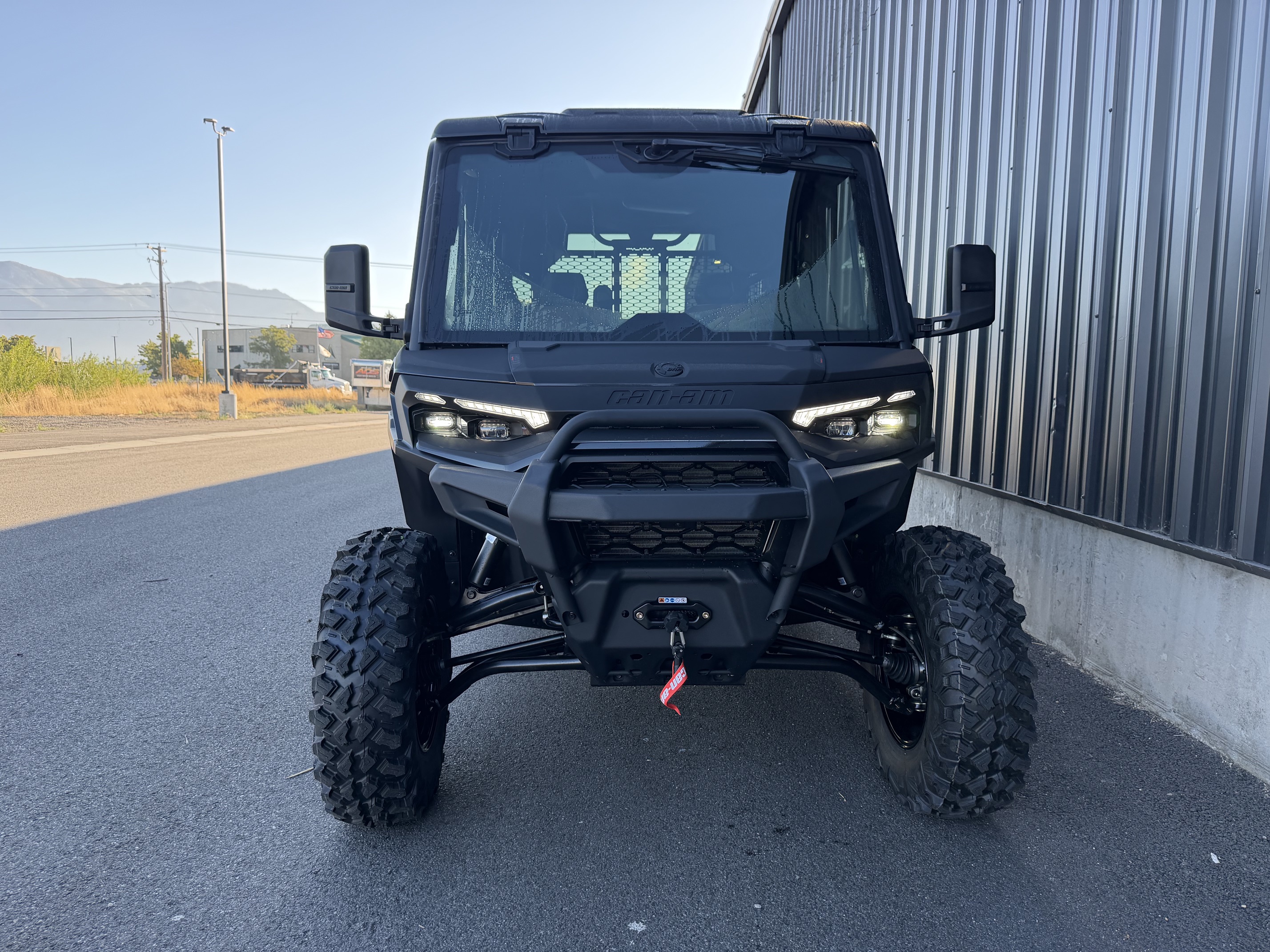 2027 CAN-AM Defender XU MAX LONE STAR CAB UTV