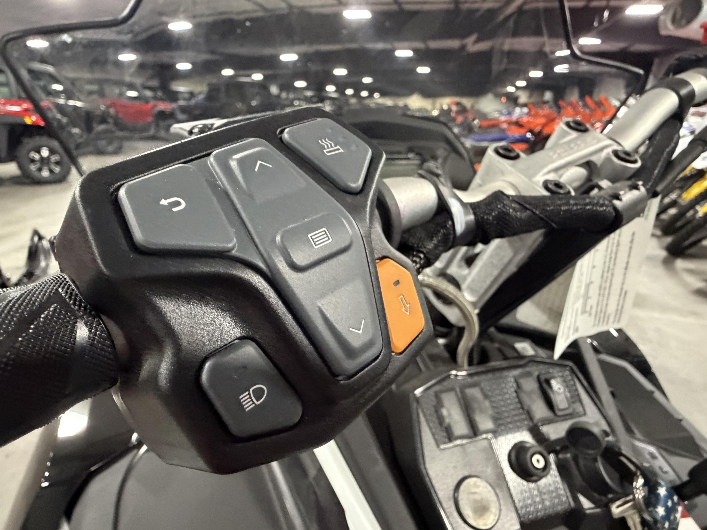 2027 POLARIS 650 TITAN SP 155 SNOWMOBILE