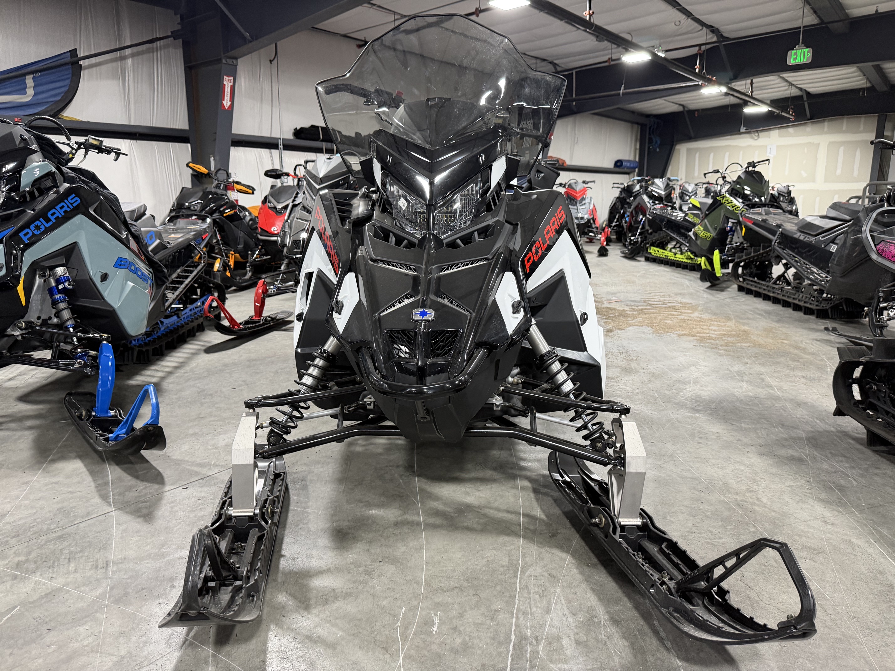 2027 POLARIS 650 TITAN SP 155 SNOWMOBILE
