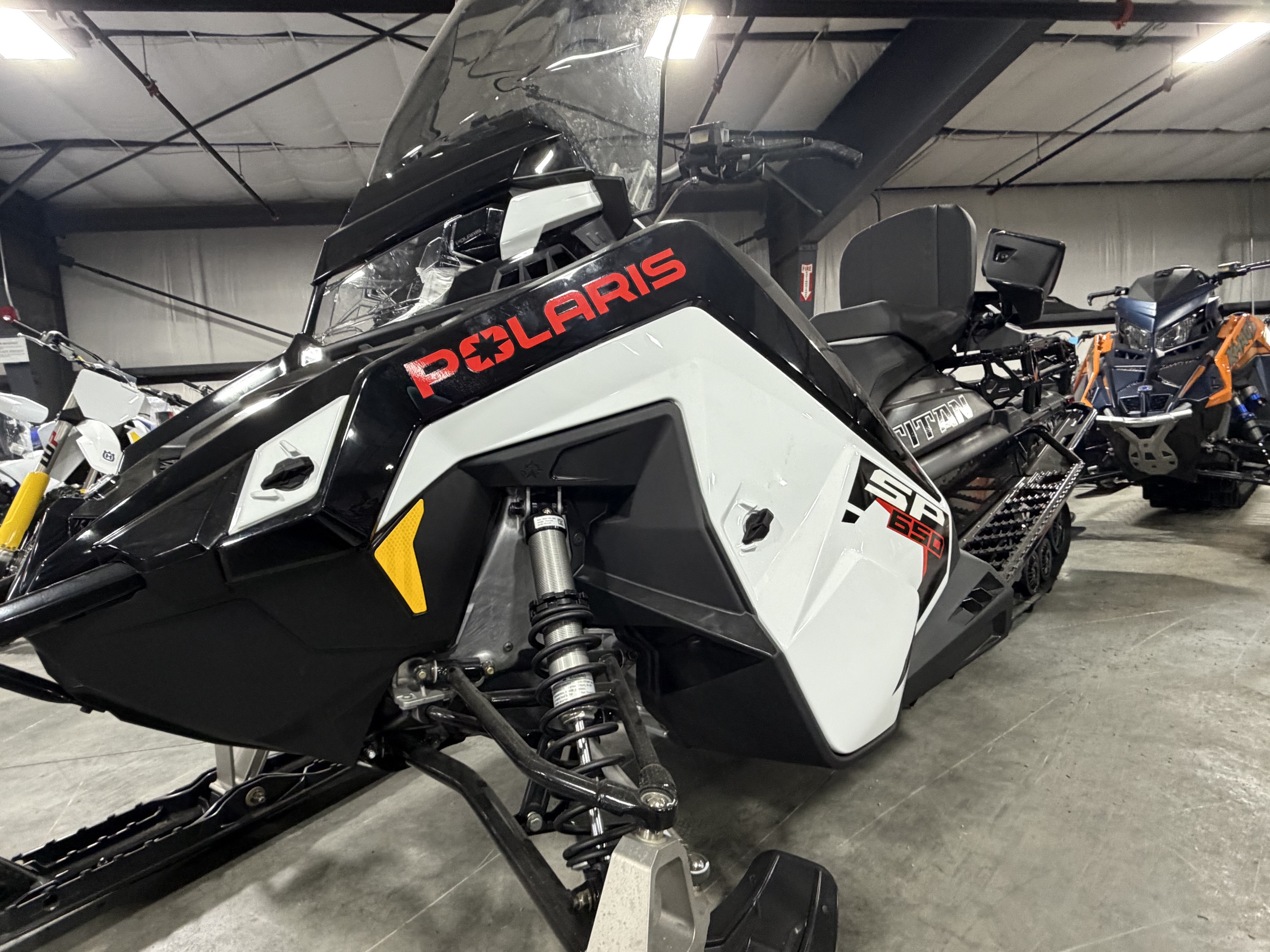 2027 POLARIS 650 TITAN SP 155 SNOWMOBILE