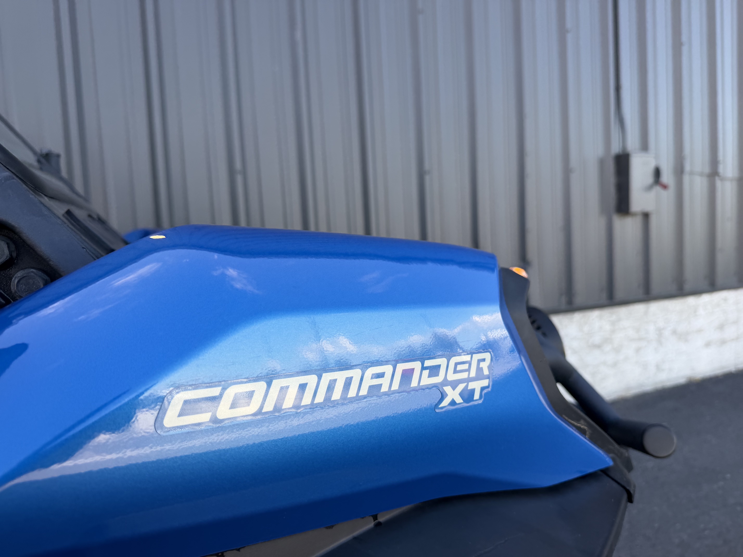 2023 CAN-AM Commander XT 700 UTV