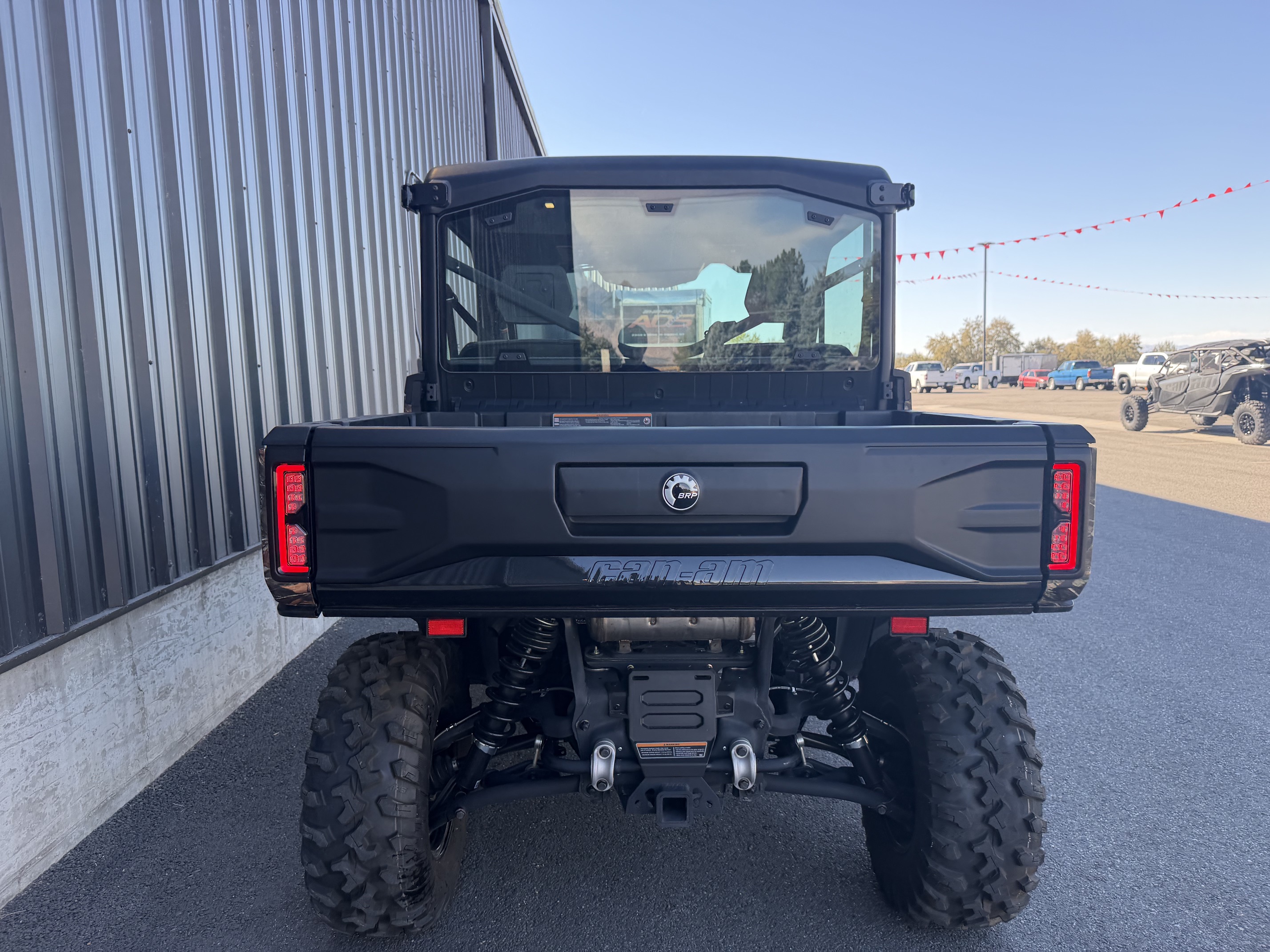 2026 Can-Am Defender XT CAB HD11 UTV