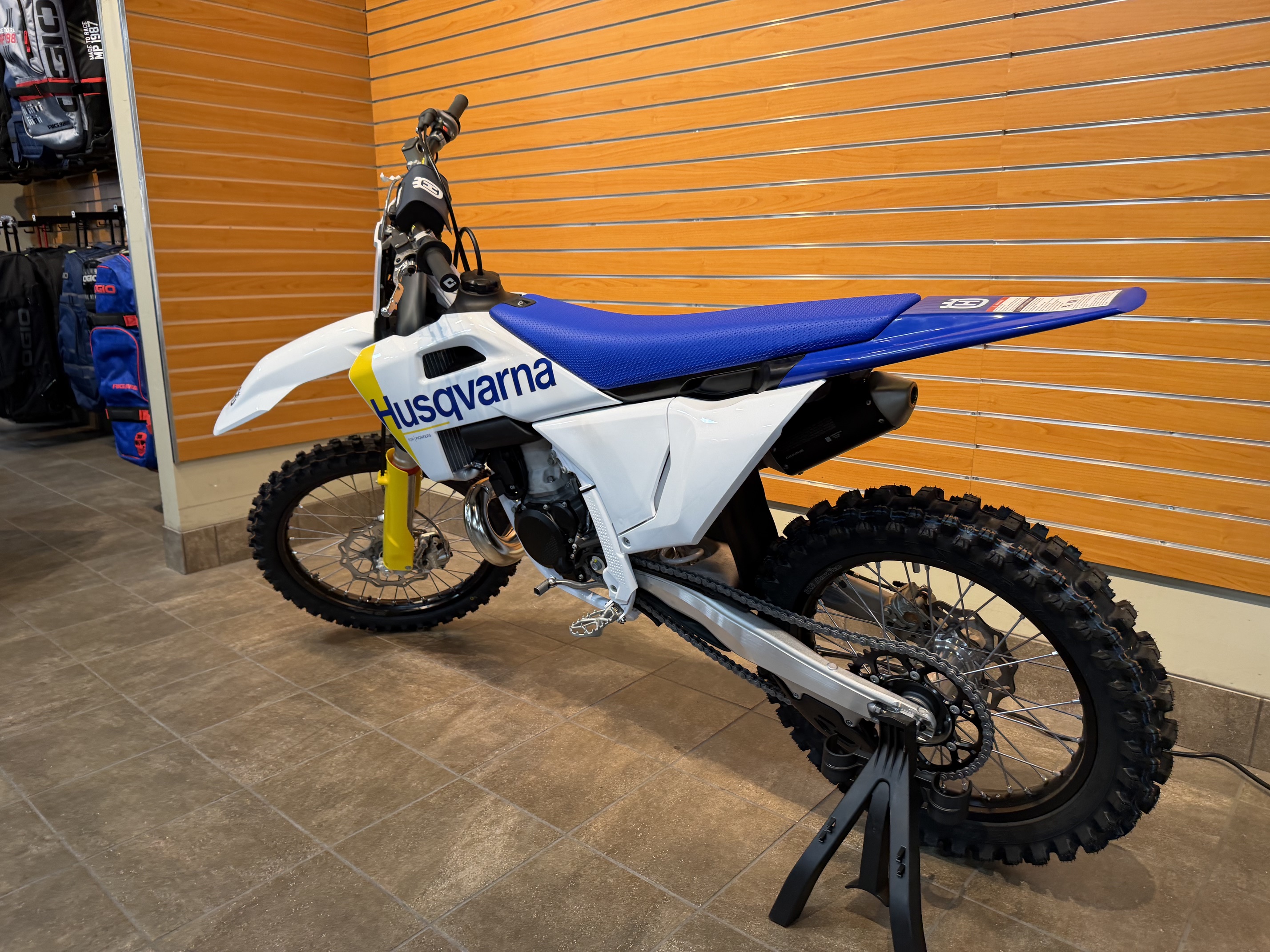 2027 Husqvarna TC 300 DIRT BIKE