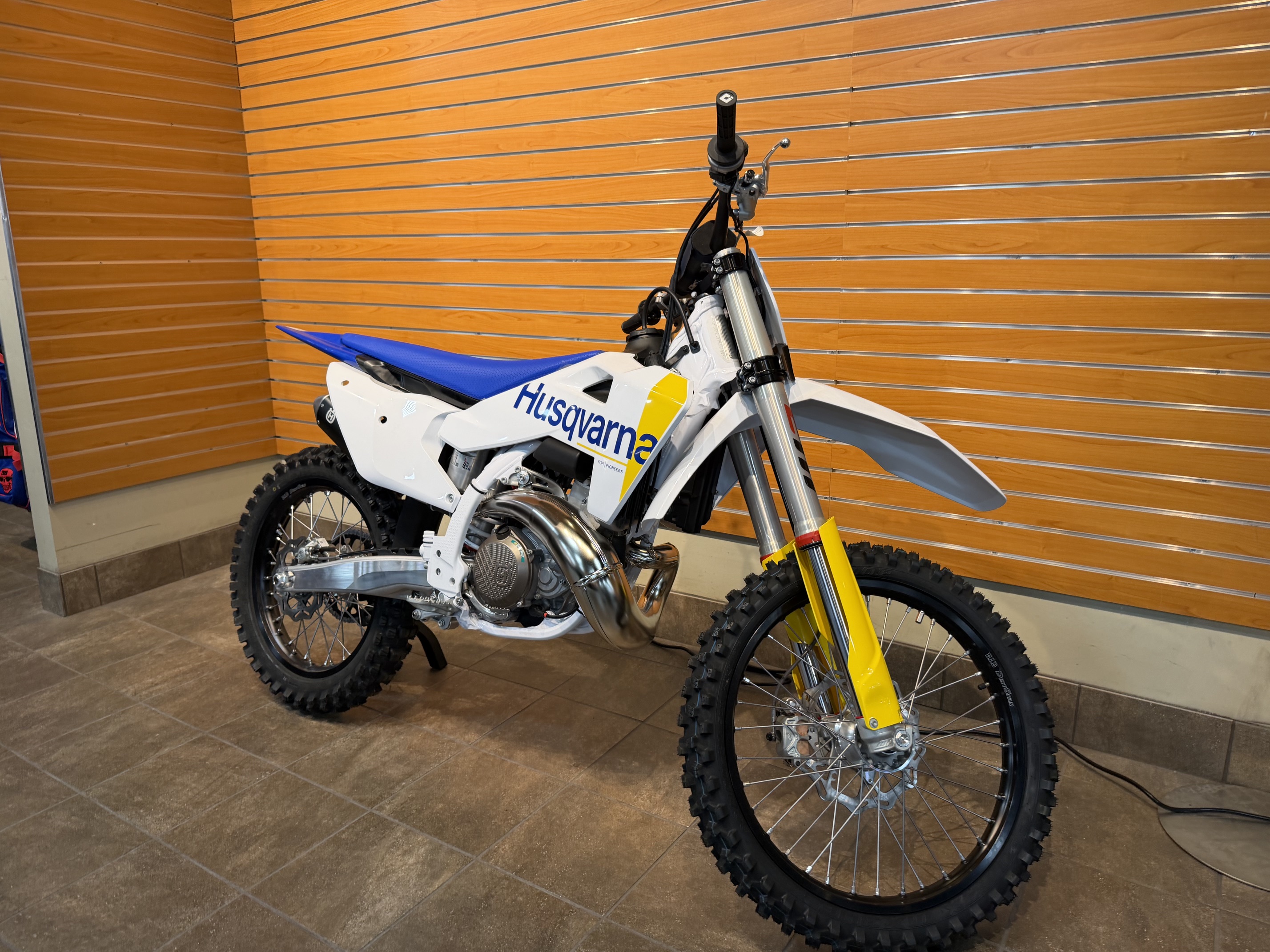 2027 Husqvarna TC 300 DIRT BIKE