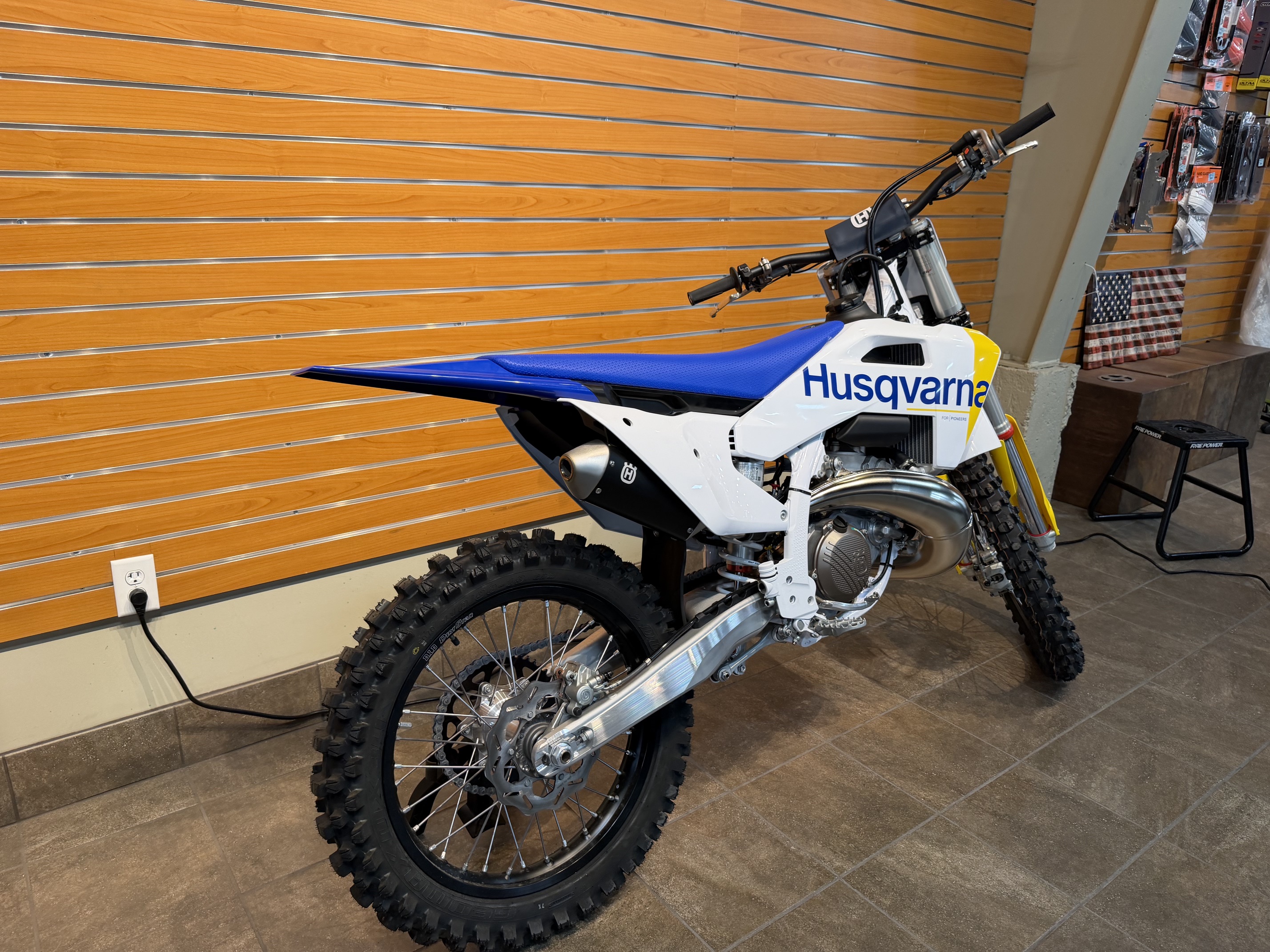 2027 Husqvarna TC 300 DIRT BIKE