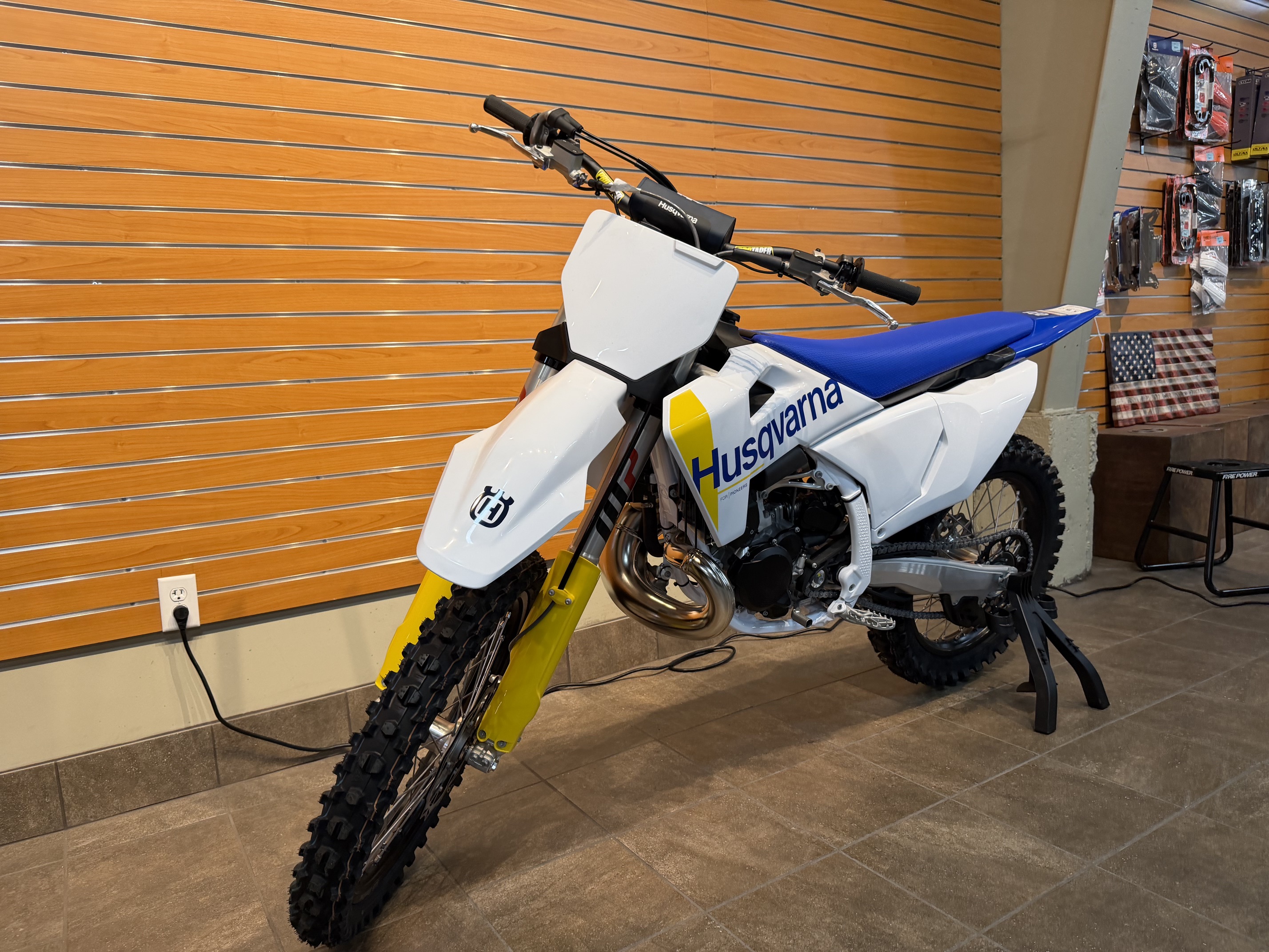 2027 Husqvarna TC 300 DIRT BIKE
