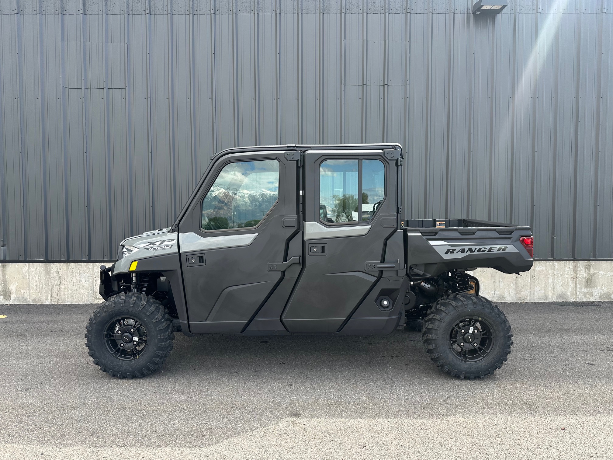 2027 Polaris RANGER CREW XP 1000 CAB UTV