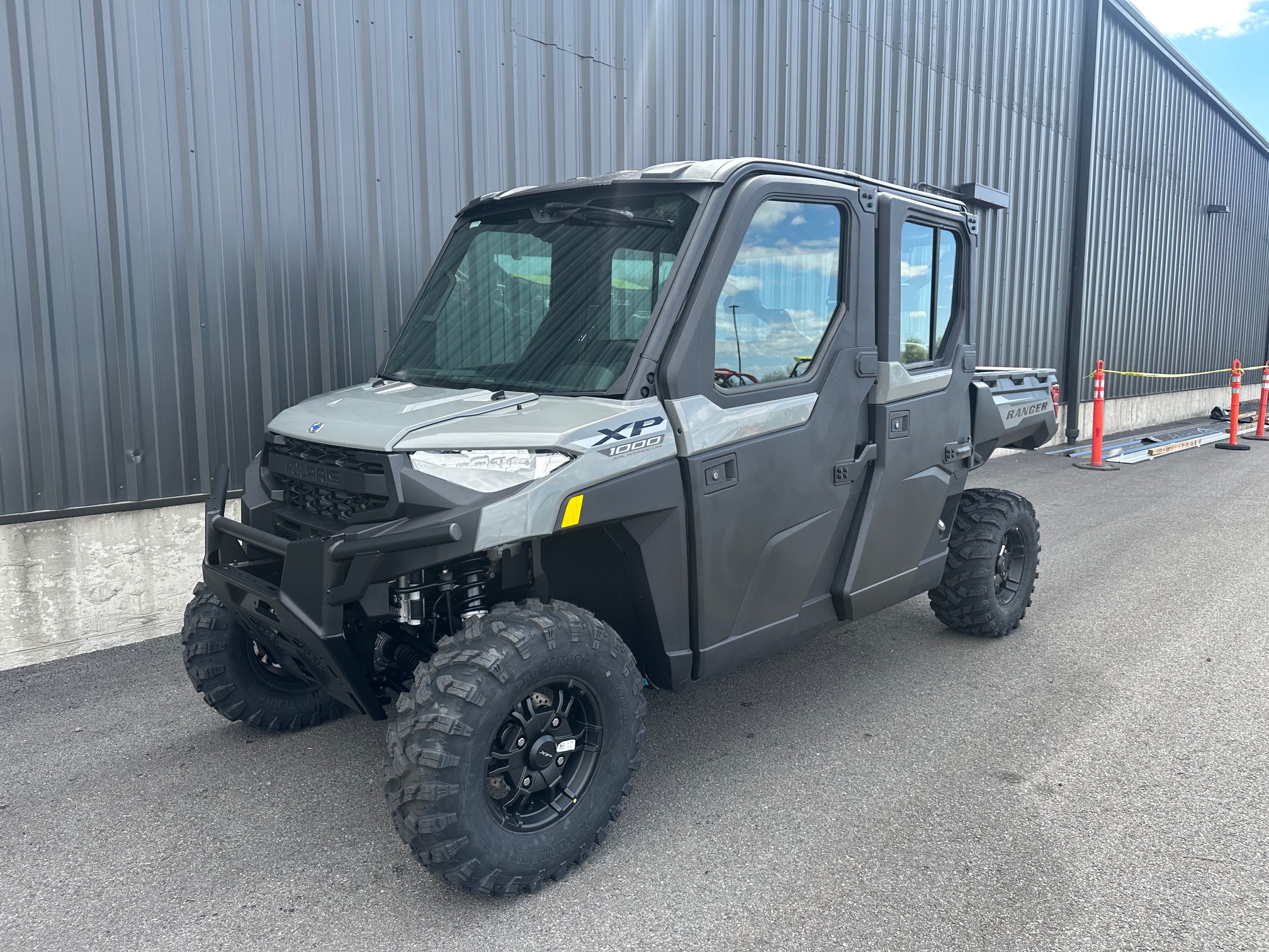 2027 Polaris RANGER CREW XP 1000 CAB UTV