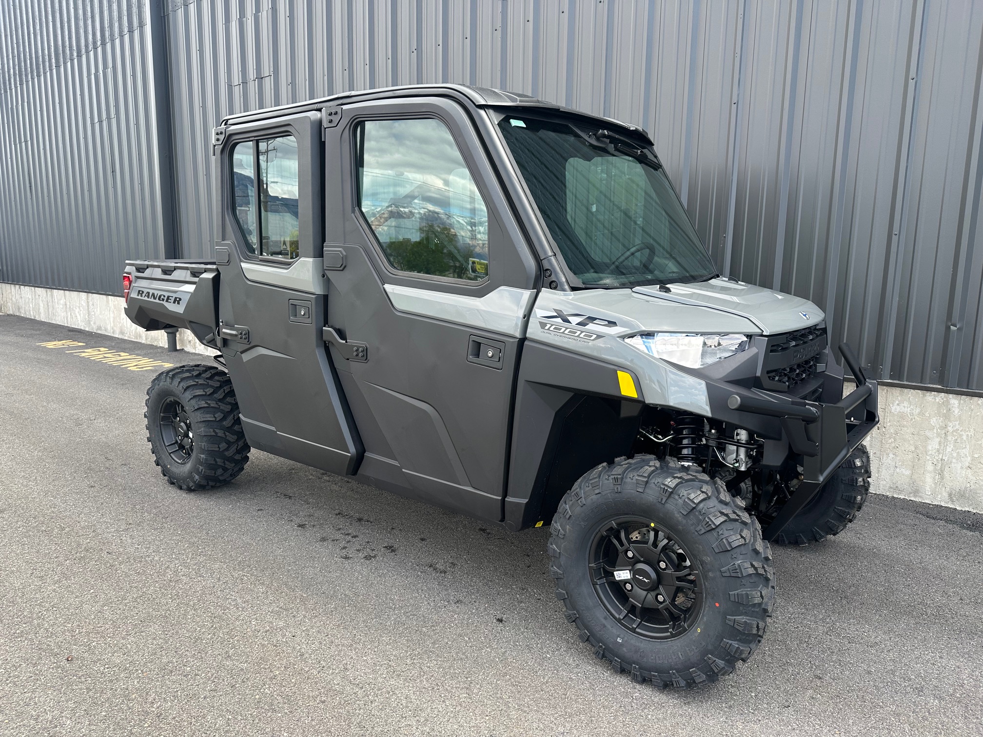 2027 Polaris RANGER CREW XP 1000 CAB UTV