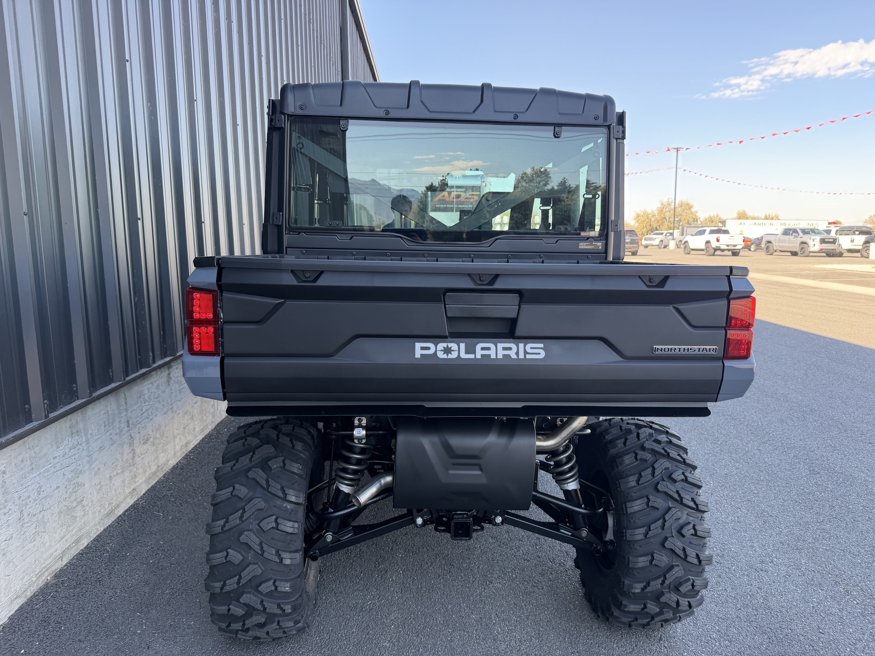 2027 Polaris RANGER CREW XP 1000 NorthStar Premium UTV