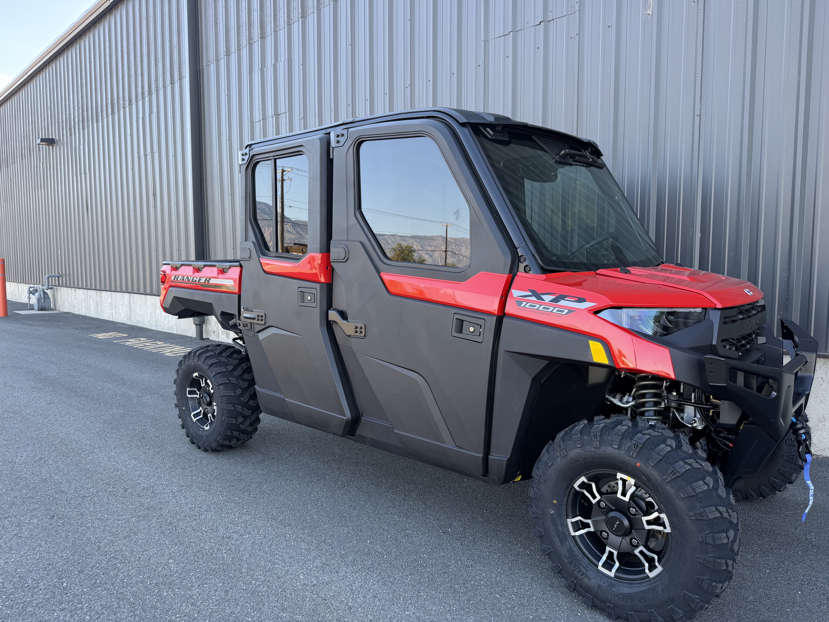 2027 Polaris RANGER CREW XP 1000 NorthStar Ultimate UTV