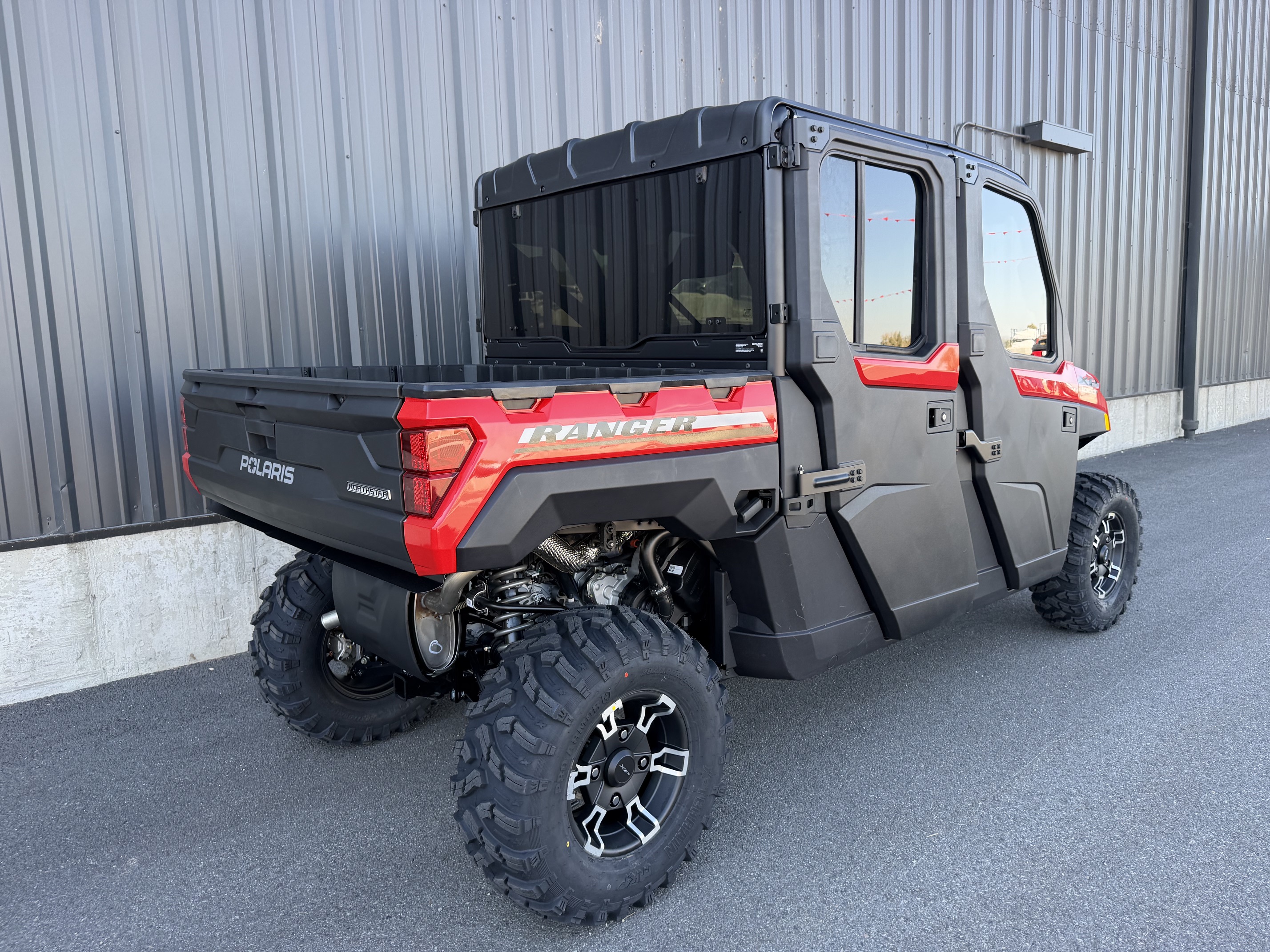 2027 Polaris RANGER CREW XP 1000 NorthStar Ultimate UTV