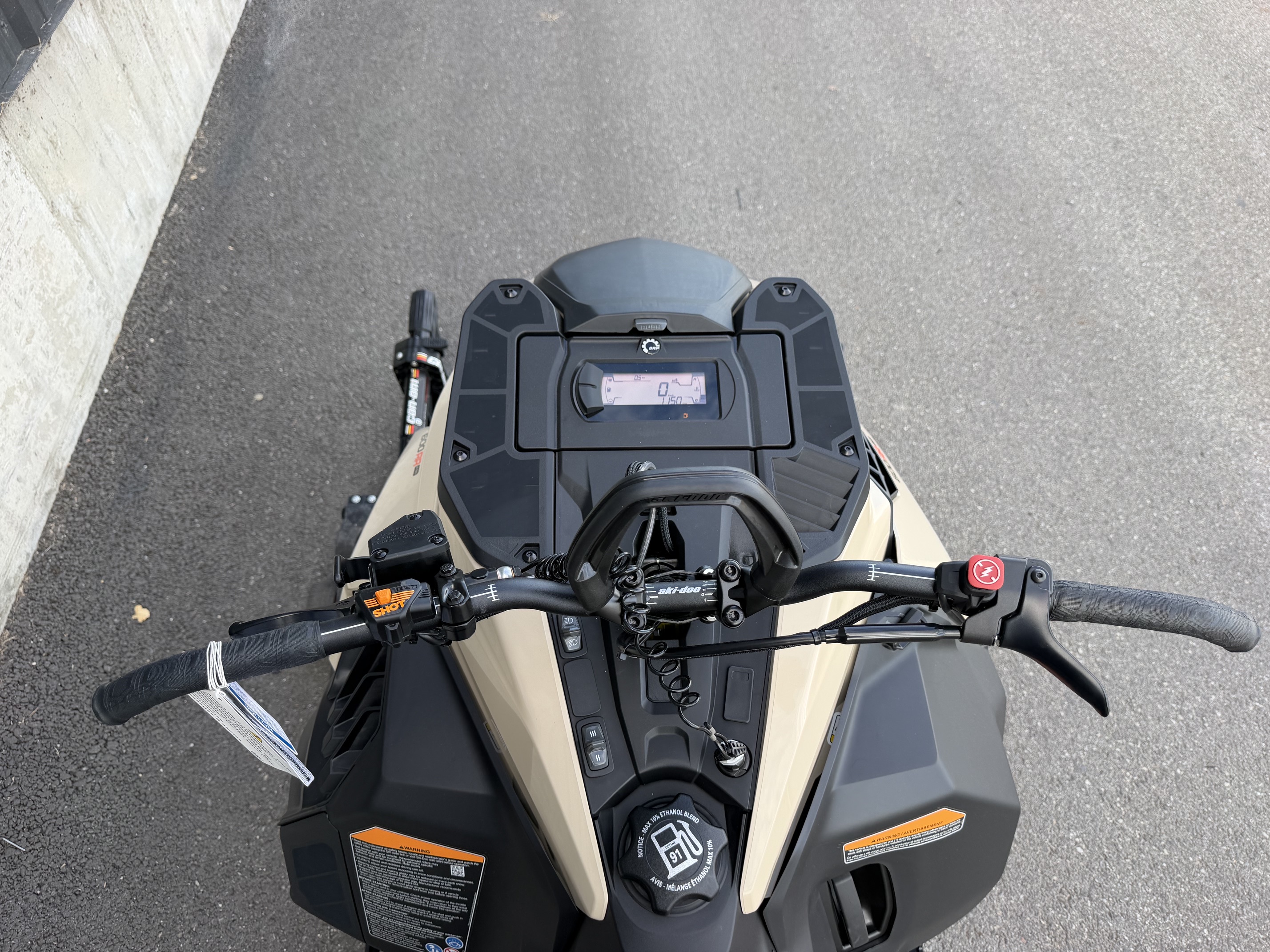 2027 SKI-DOO Summit Adrenaline 154 600RR E-TEC PowderMax Light with FlexEdge 2.5 SNOWMOBILE